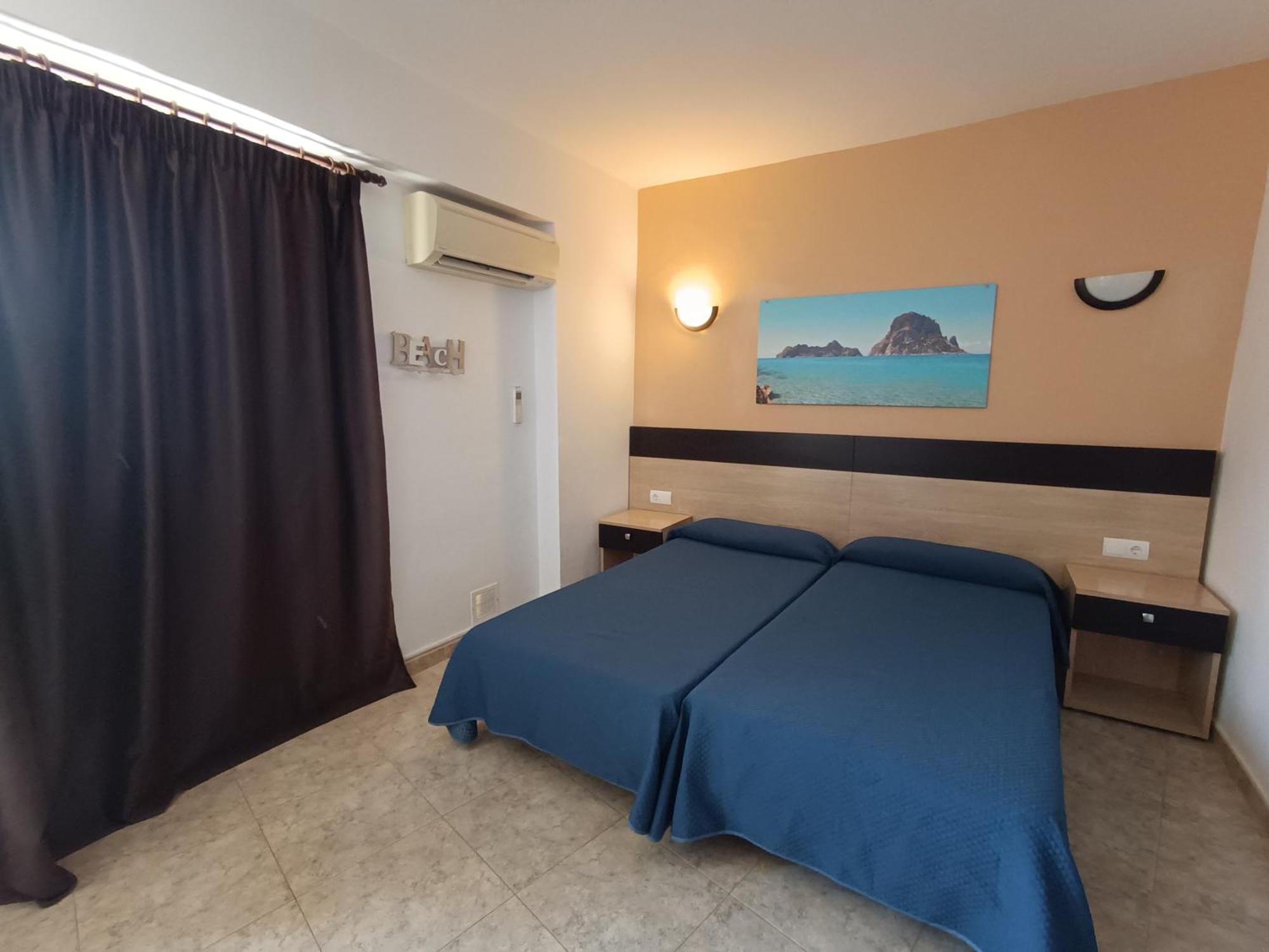 Hostal Horizonte San Antonio  Exterior photo A room at the hotel