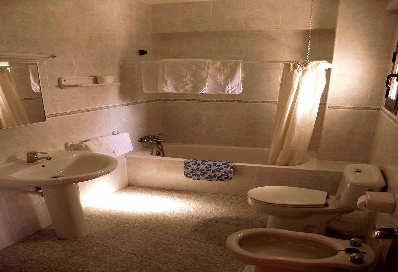 Hostal Horizonte San Antonio  Exterior photo Bathroom