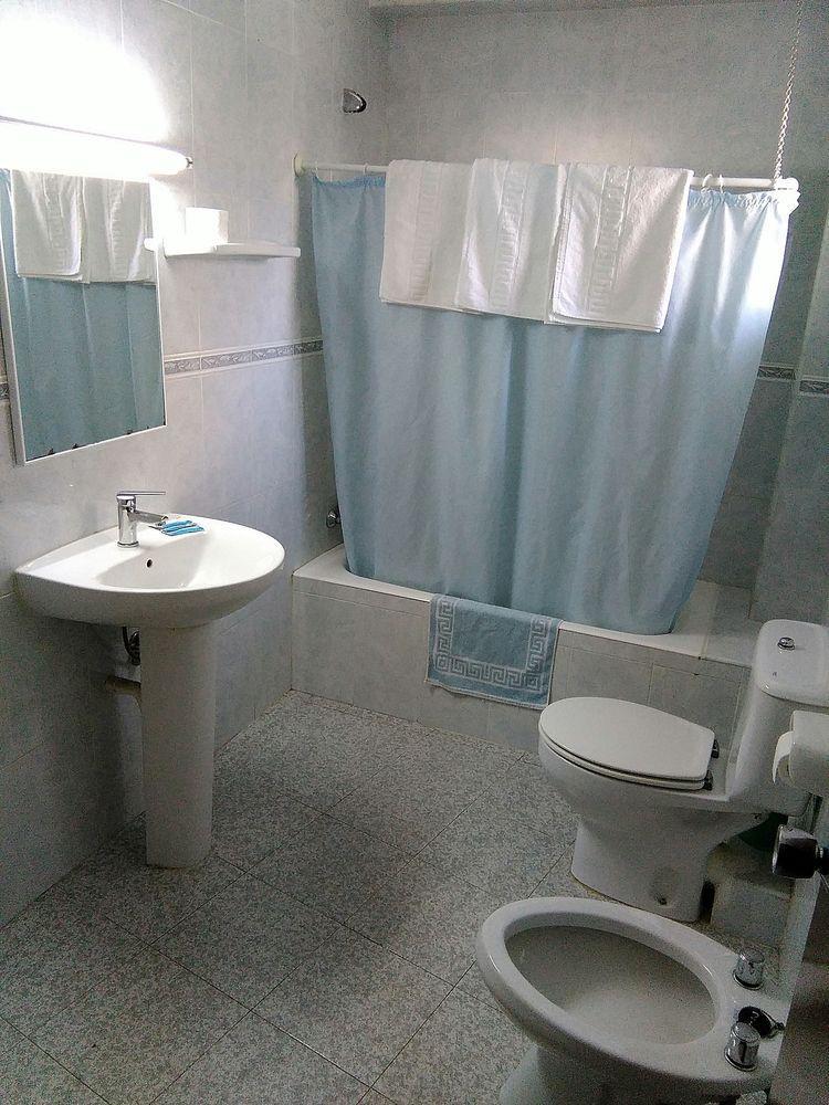 Hostal Horizonte San Antonio  Exterior photo Bathroom