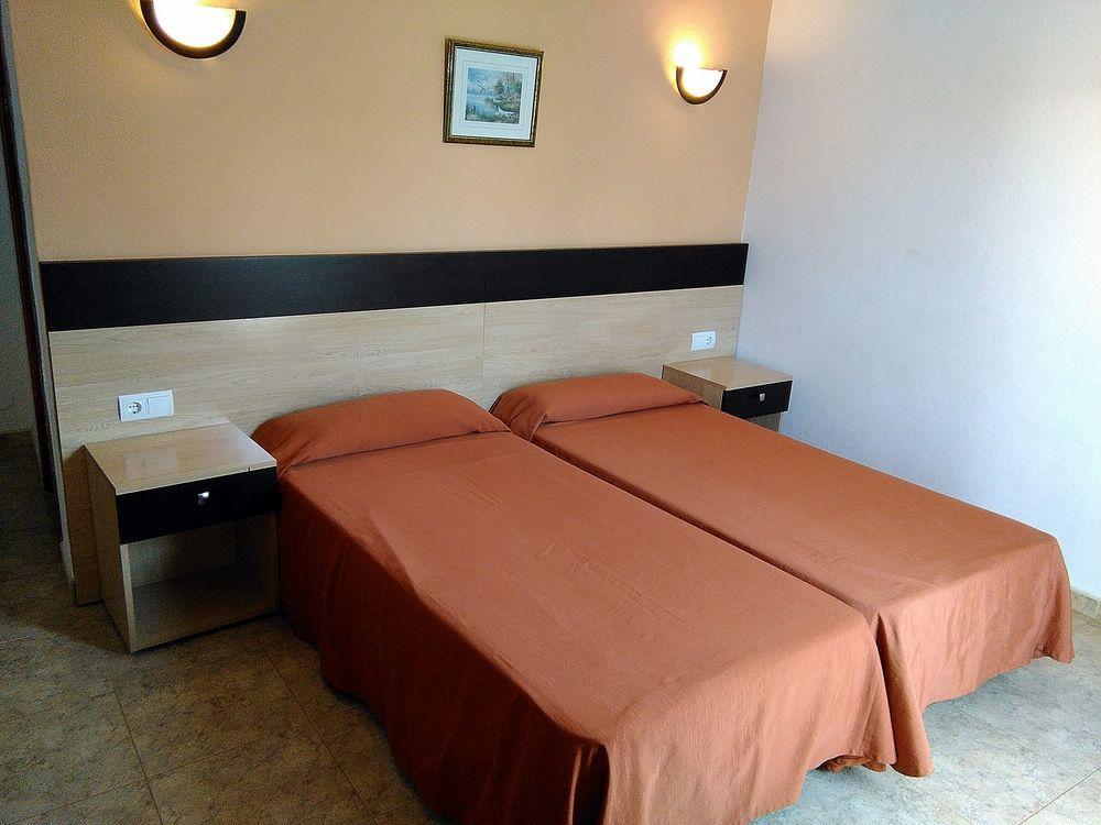 Hostal Horizonte San Antonio  Exterior photo A typical hotel room