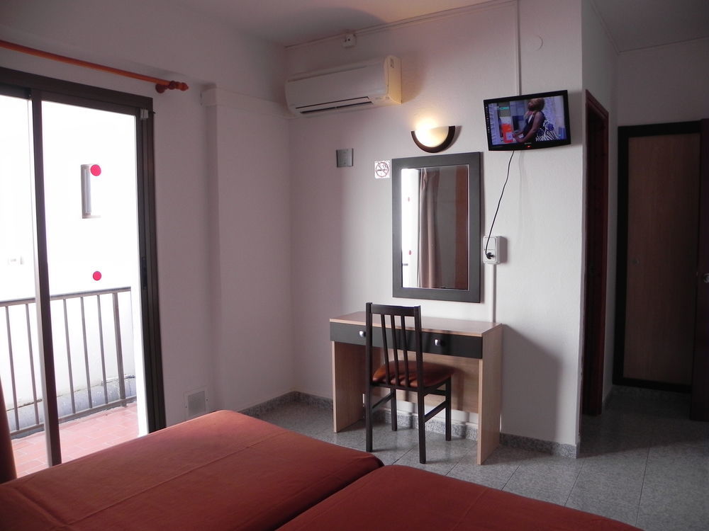 Hostal Horizonte San Antonio  Exterior photo A typical hotel room