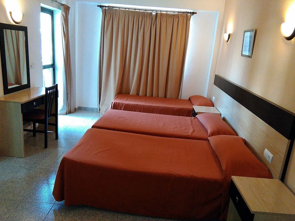 Hostal Horizonte San Antonio  Exterior photo A typical hotel room