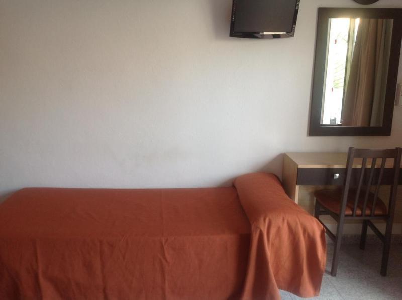 Hostal Horizonte San Antonio  Exterior photo A room at the hostel